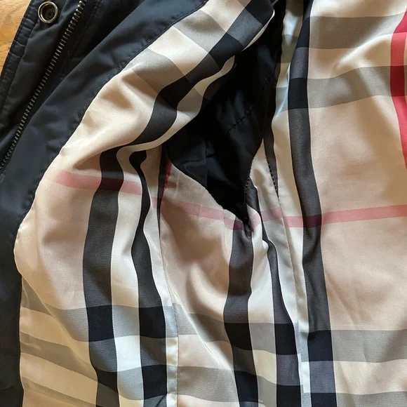 Burberry Black Quilted Women's Coat - Picture 5 of 7